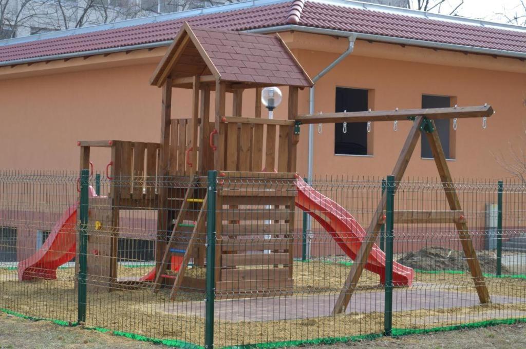 Fueredi Apartman Дебрецен Екстер'єр фото