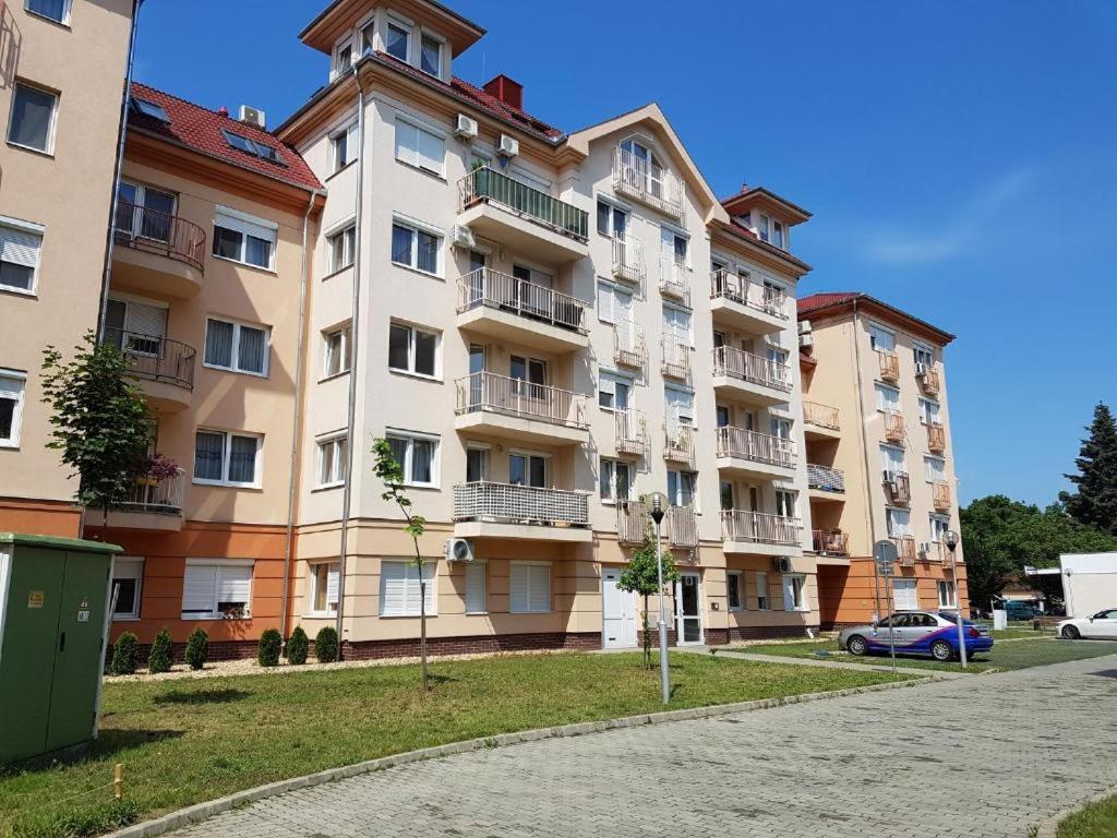 Fueredi Apartman Дебрецен Екстер'єр фото