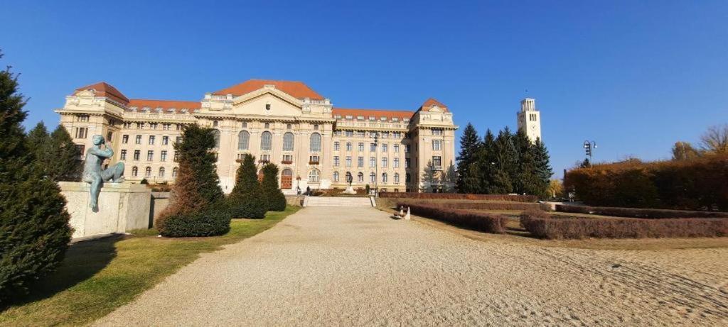 Fueredi Apartman Дебрецен Екстер'єр фото